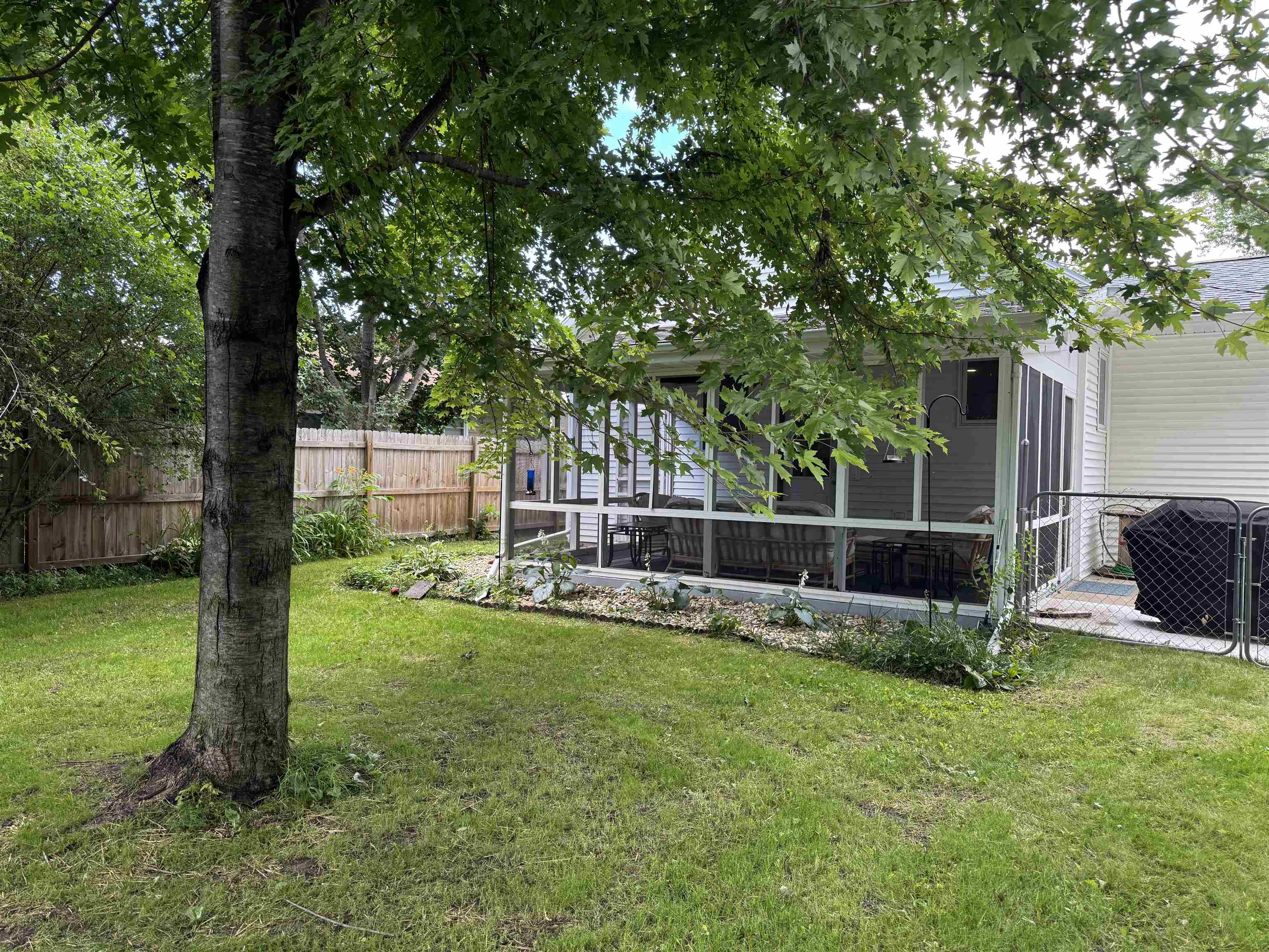 359 6th Street Prairie du Sac, WI 53578 - Photo 4 of 25