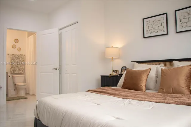 $2,150 | 1453 West 29th Street, Unit 307, Hialeah, FL 33012