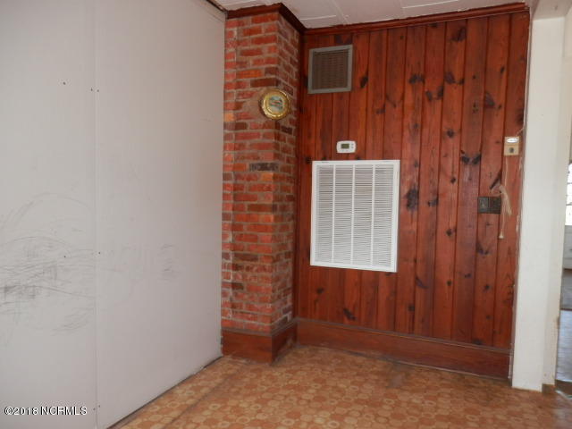 6913 Lebanon Church Road Clarendon, NC 28432 - Photo 10 of 13 6913 no f