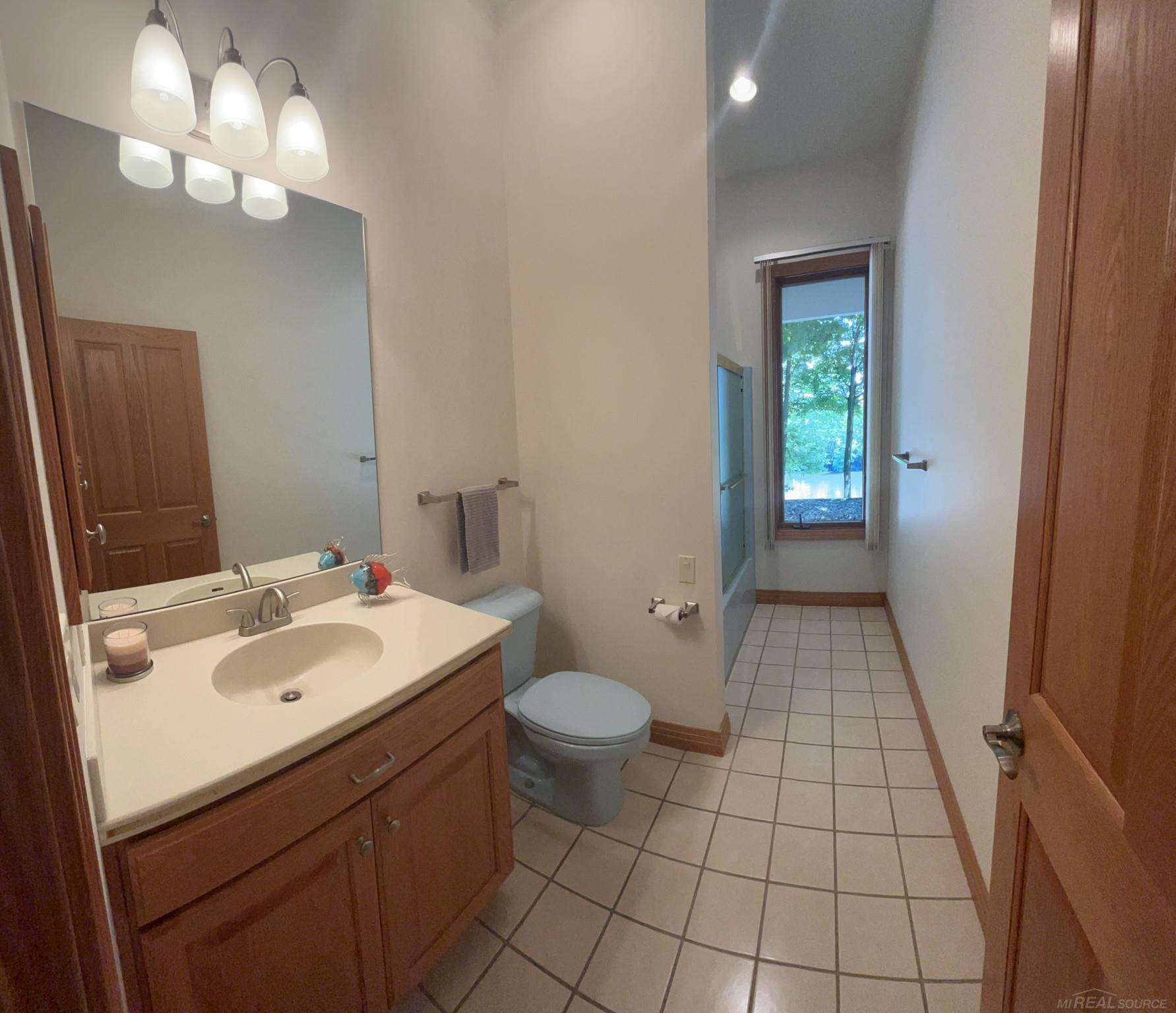 2337 Spring Arbor St. Joseph, MI 49085 - Photo 24 of 41 50147488-6878561d-6c1e-4c8d-8544-27d24637122f.JPG