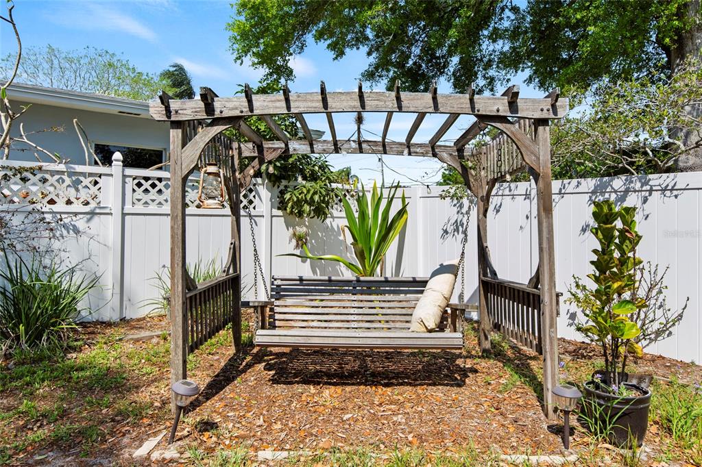 1361 Belleair Road Clearwater, FL 33756 - Photo 14 of 19 a view of entryway