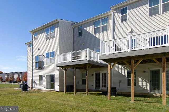 $365,000 | 43 Village Green Lane, Sicklerville, NJ 08081