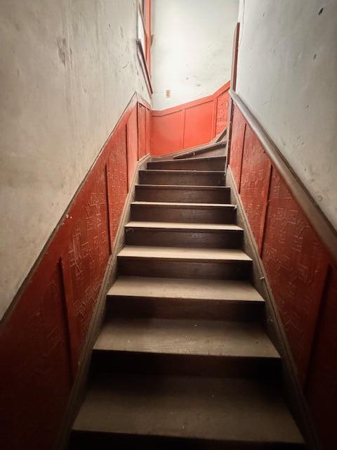 640 Polk Street Gary, IN 46402 - Photo 3 of 16 a view of entryway