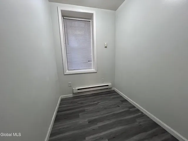 $1,050 | 390 Clinton Avenue, Unit 1B, Albany, NY 12206