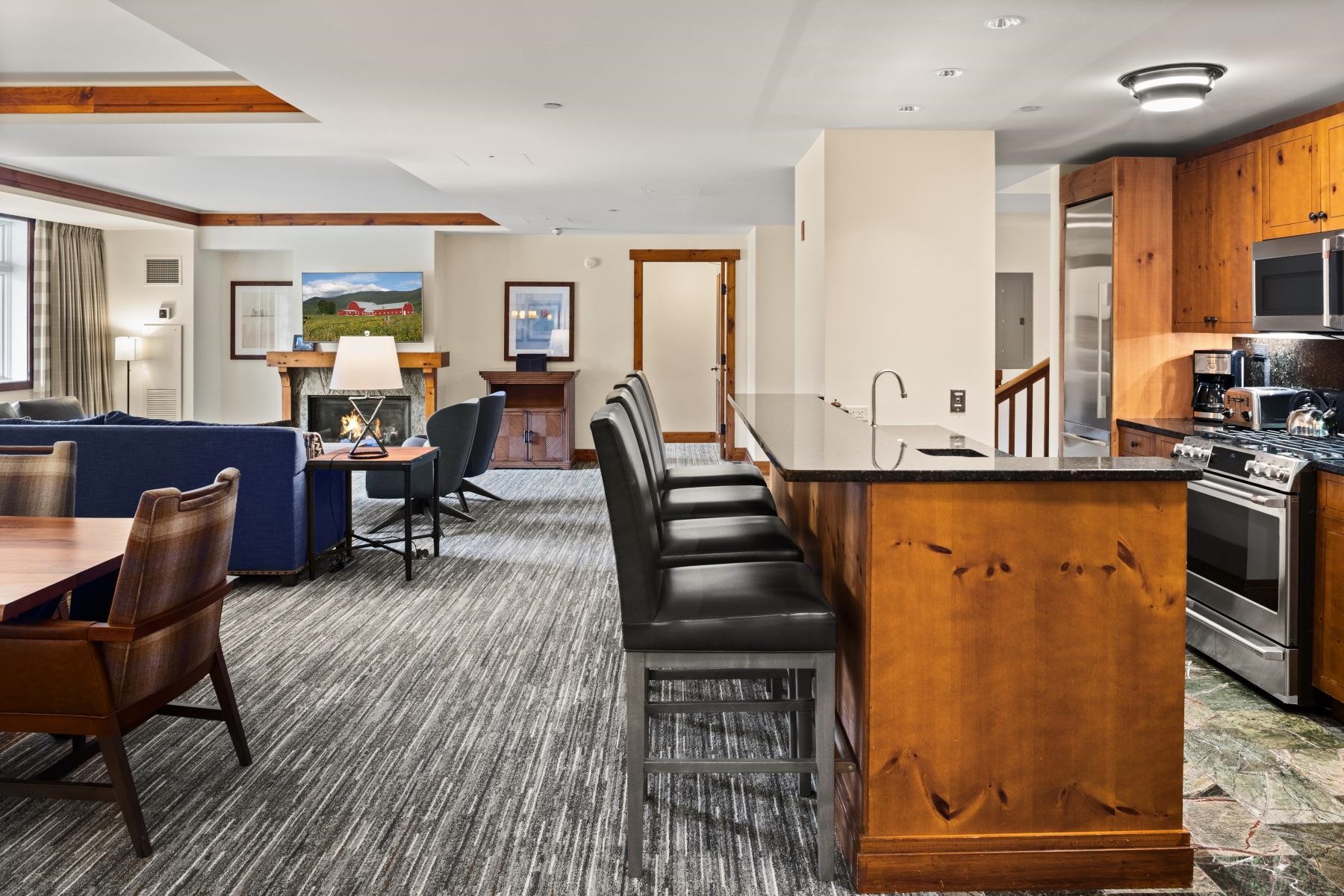 7412 Mountain Road, Unit 408 Stowe, VT 05672 - Photo 19 of 49