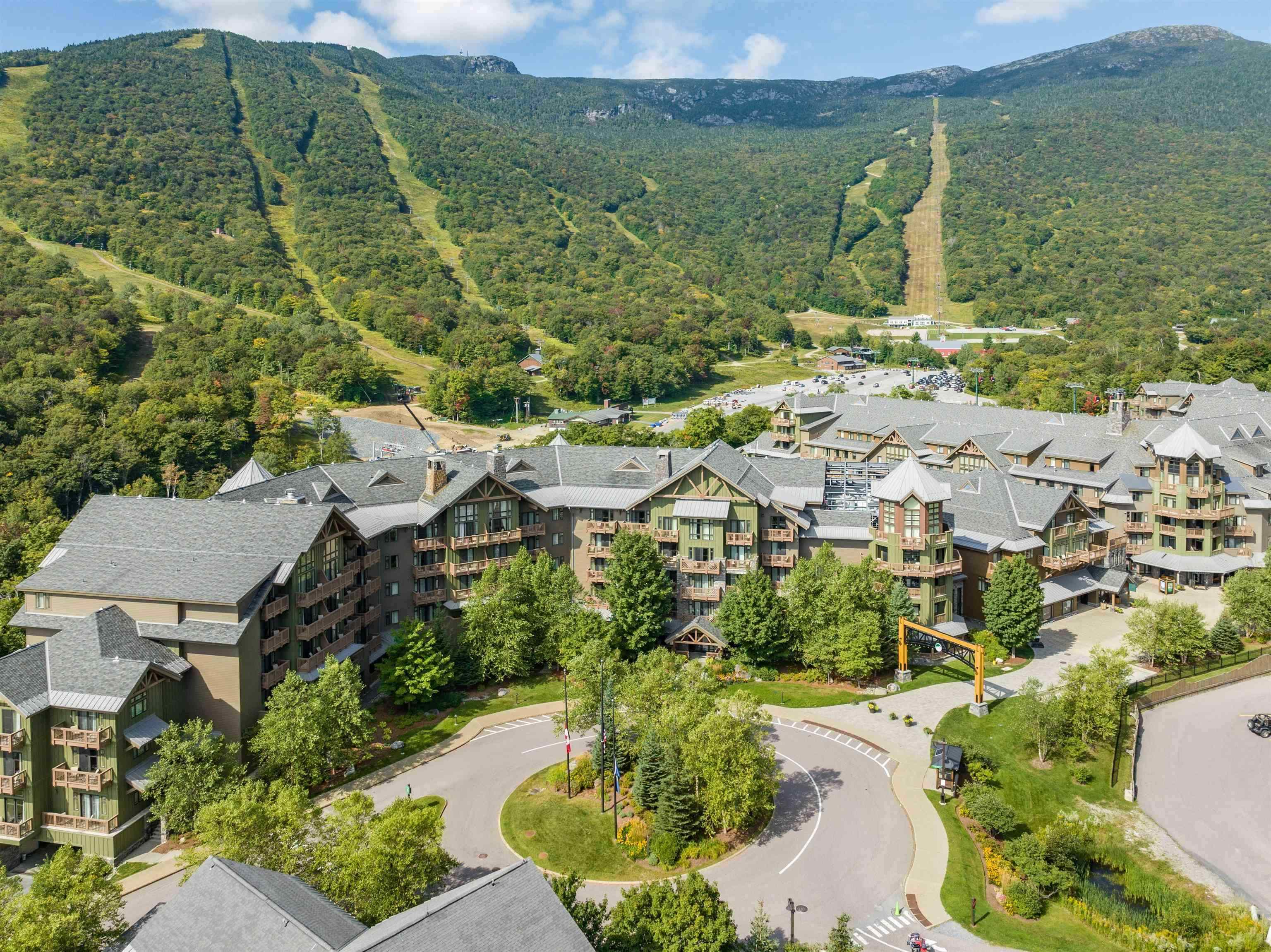 7412 Mountain Road, Unit 408 Stowe, VT 05672 - Photo 4 of 49