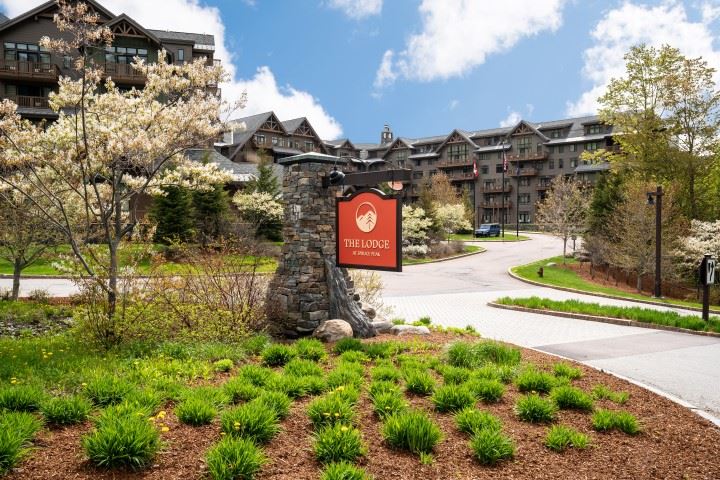 7412 Mountain Road, Unit 408 Stowe, VT 05672 - Photo 8 of 49