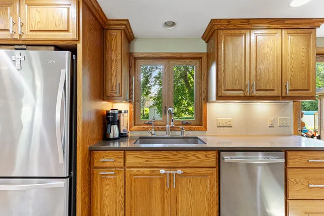 $350,000 | 1633 Massee Street, Albert Lea, MN 56007