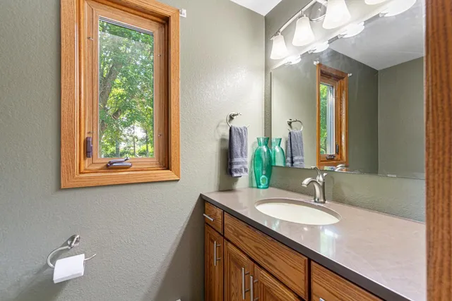 $350,000 | 1633 Massee Street, Albert Lea, MN 56007