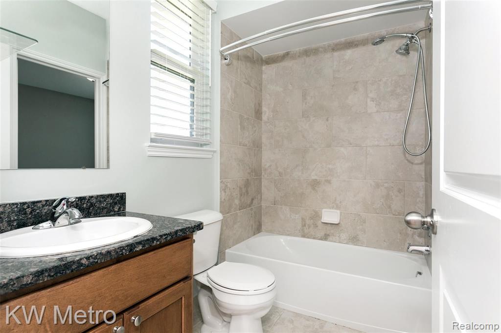 3795 Somerset Circle Rochester Hills, MI 48309 - Photo 26 of 43
