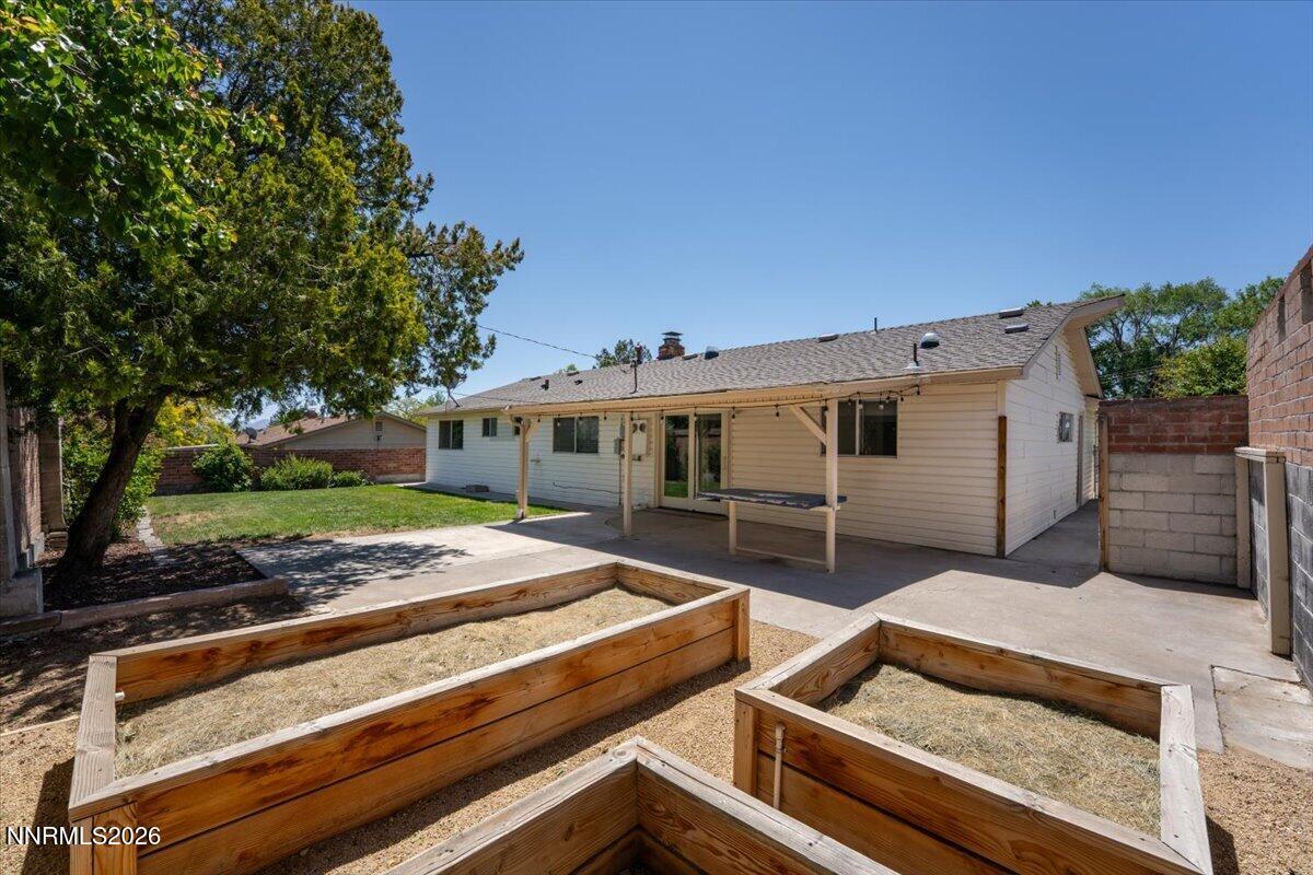 2205 Carlin Street Reno, NV 89503 - Photo 27 of 51 a view of a house with backyard
