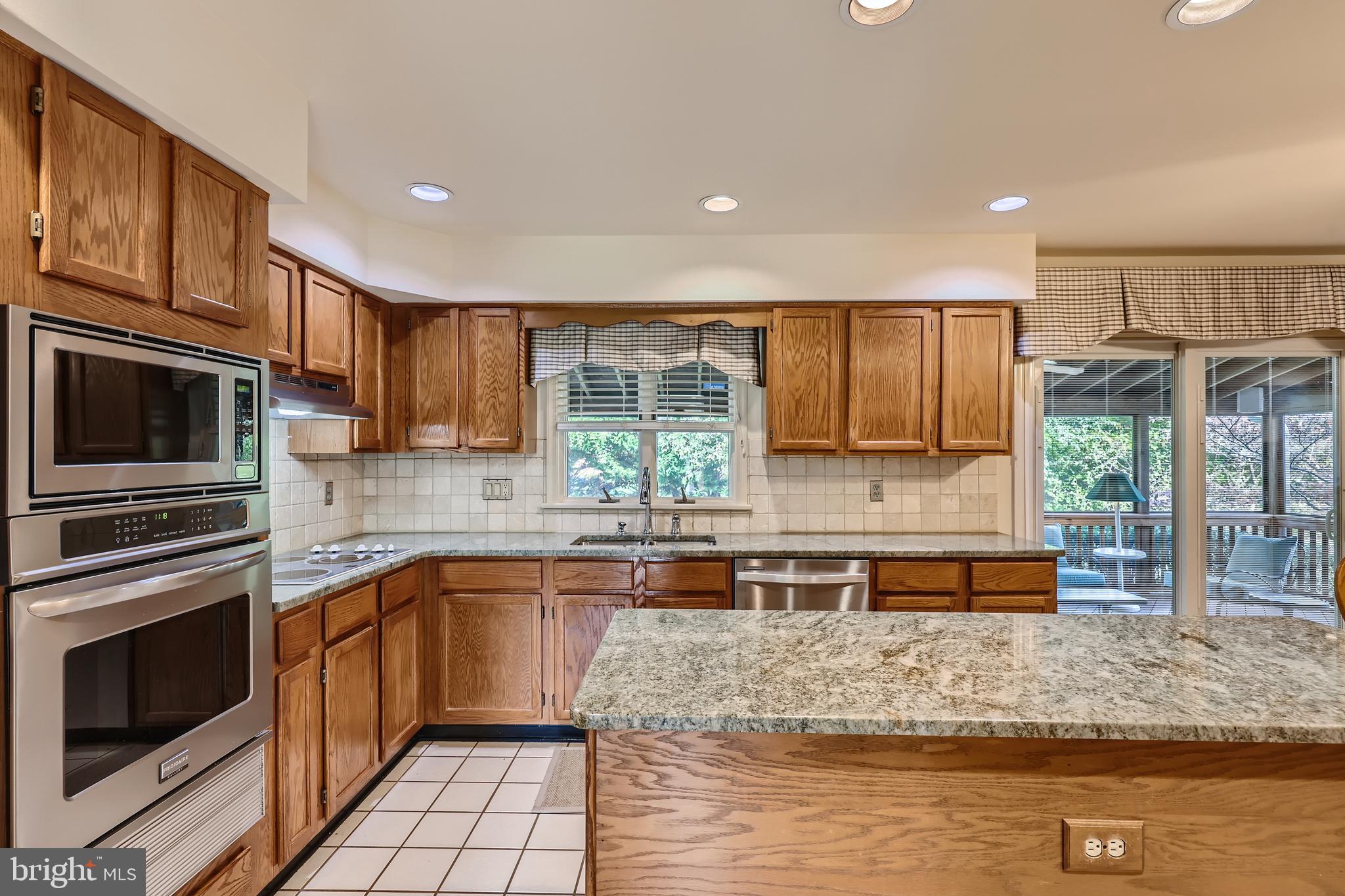 1308 Denby Road Towson, MD 21286 - Photo 10 of 35 Kitchen, granite countertops