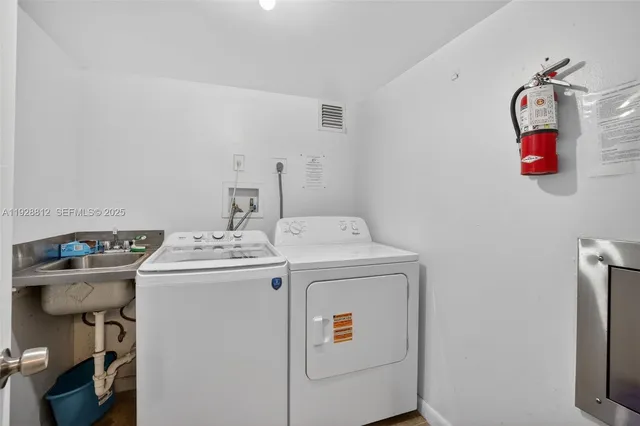 $799,000 | 9250 West Bay Harbor Drive, Unit 5D, Bay Harbor Islands, FL 33154