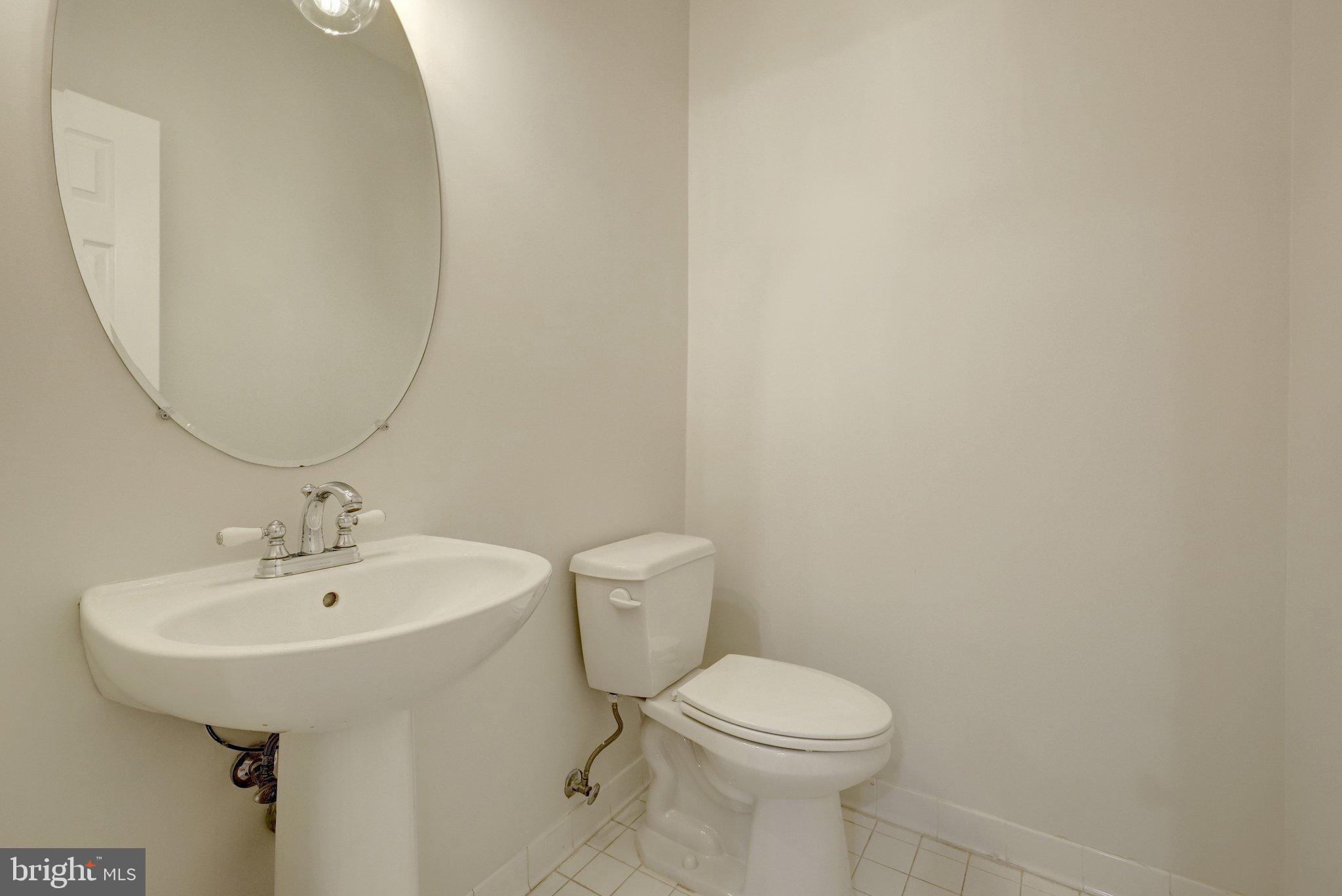 1268 Wild Hawthorn Way Reston, VA 20194 - Photo 14 of 55 Main Level Powder Room