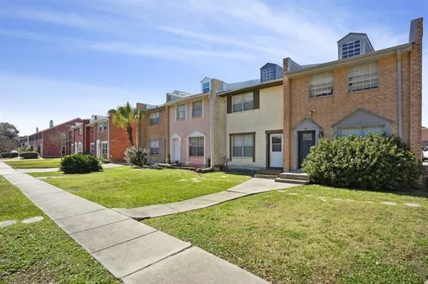 $1,800 | 4129 Chateau Boulevard, Unit C, Kenner, LA 70065