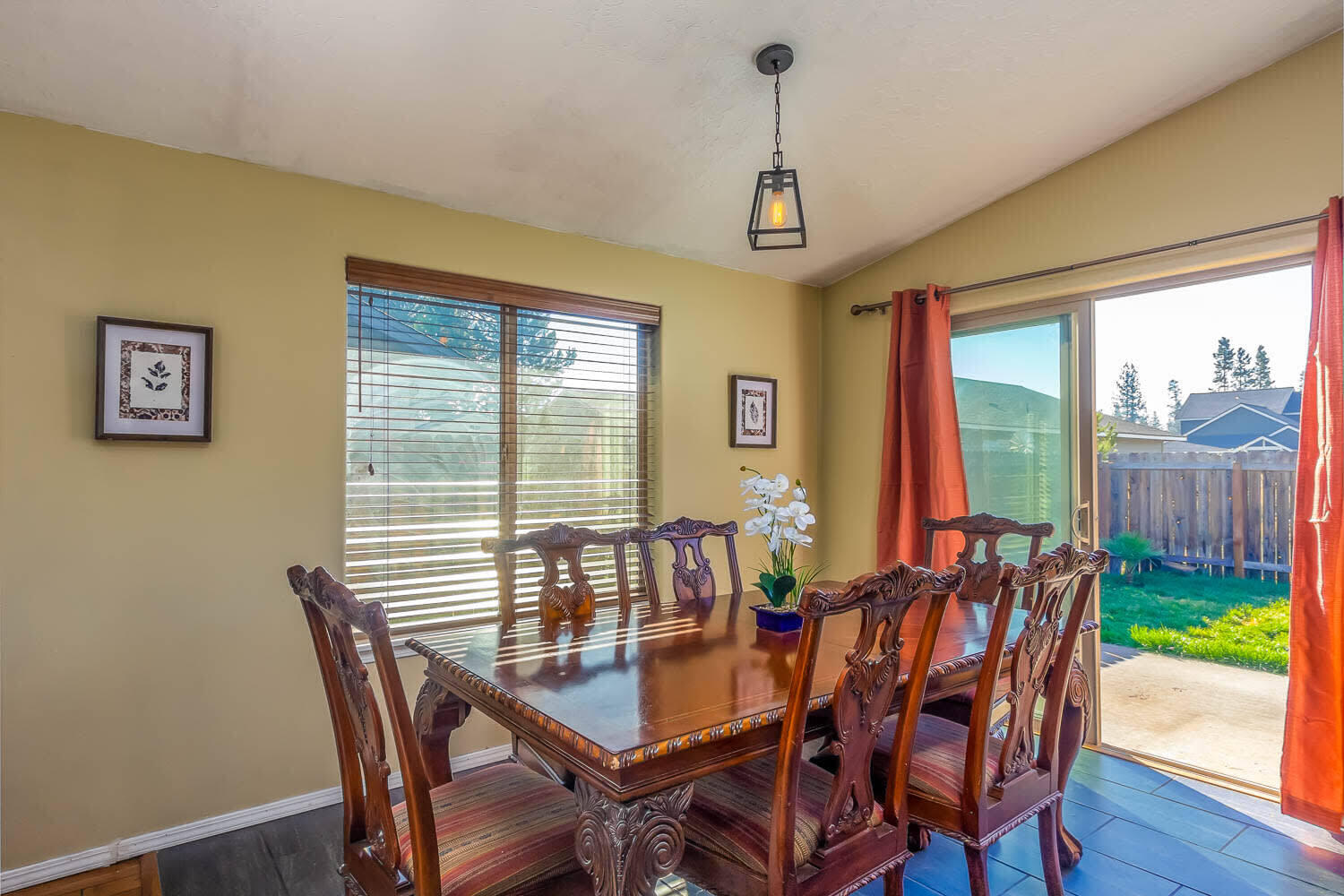 16423 Riley Drive La Pine, OR 97739 - Photo 7 of 20 7-jFhdKlKhQaKwEWlYluSj_16423-Riley-Dinin