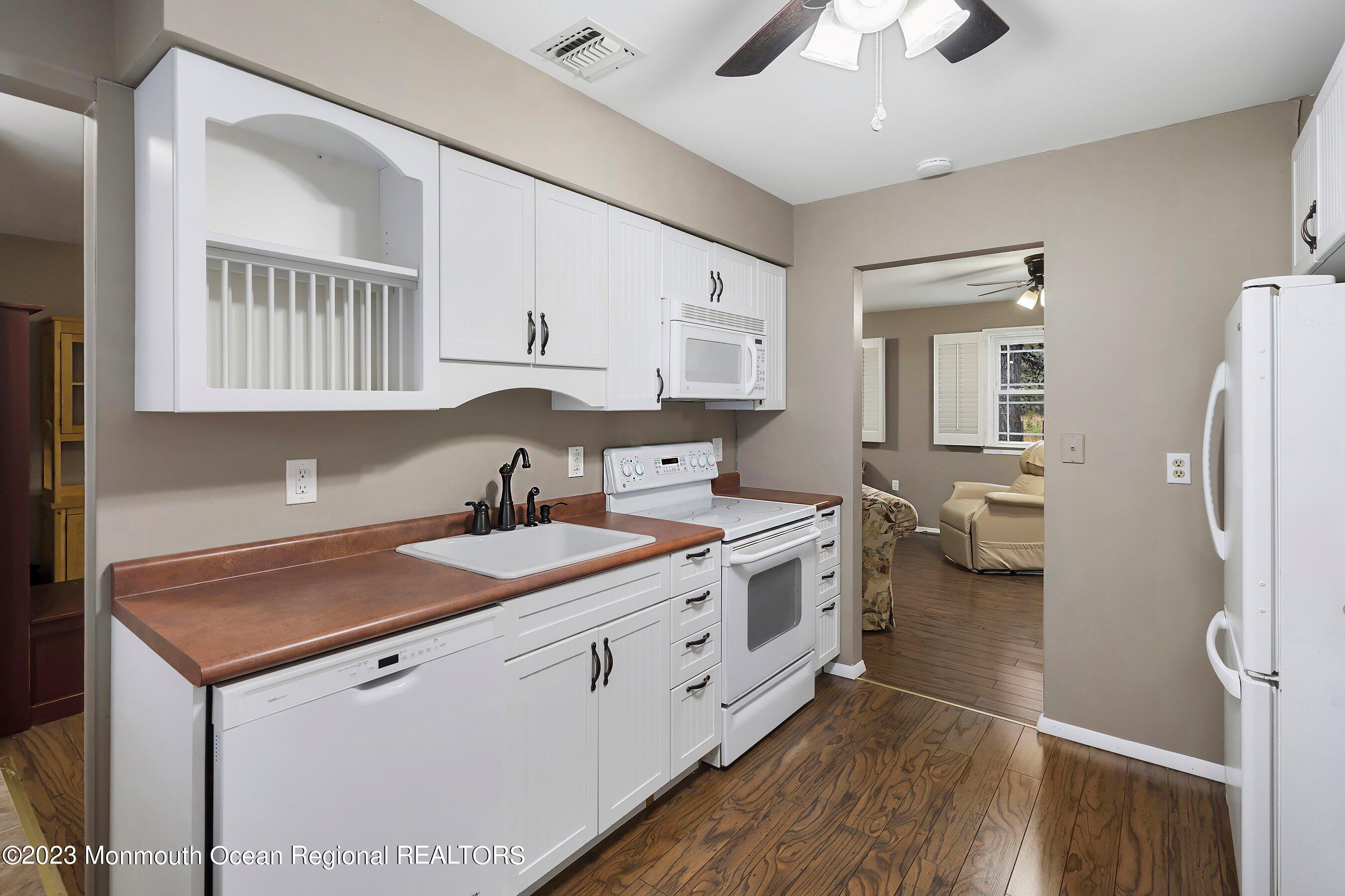 30 Augusta Road, Unit 73 Whiting, NJ 08759 - Photo 17 of 49 15-Kitchen 1C