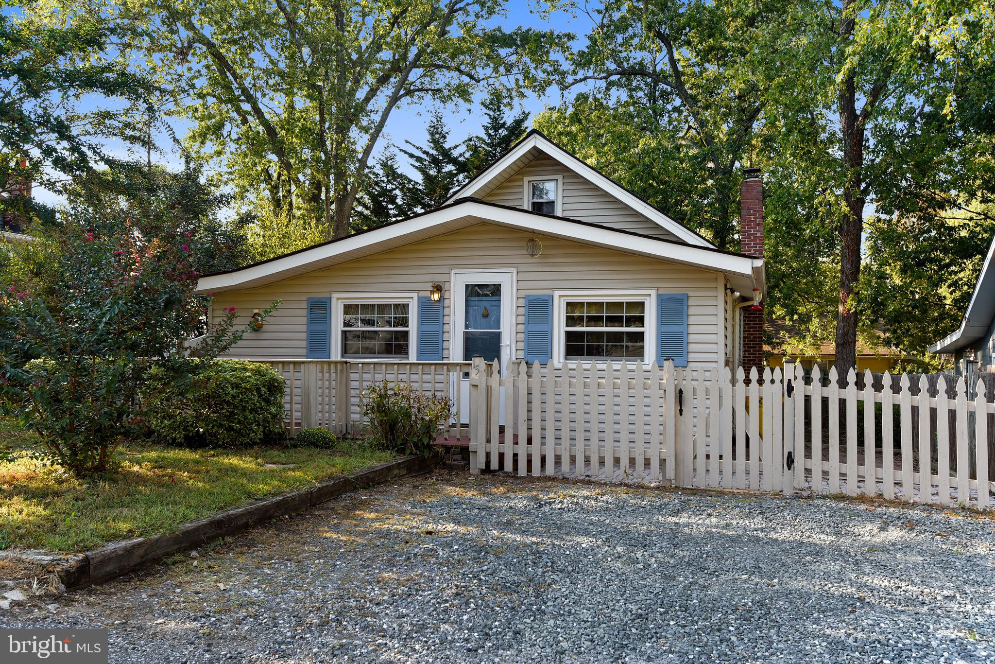 15 Dogwood Road Riva, MD 21140 - Photo 1 of 32 Charming Beach Cottage w/ Vintage Appeal