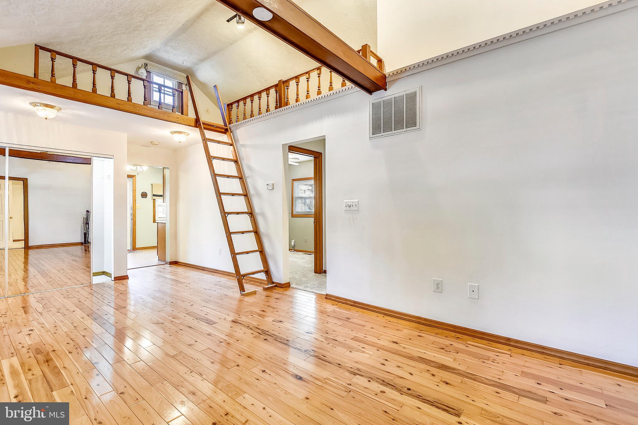 15 Dogwood Road Riva, MD 21140 - Photo 8 of 32 Gleaming HardWood Flr'g