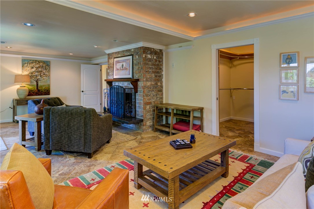 4429 Southwest Rose Street Seattle, WA 98136 - Photo 17 of 25 Gallery Image 17