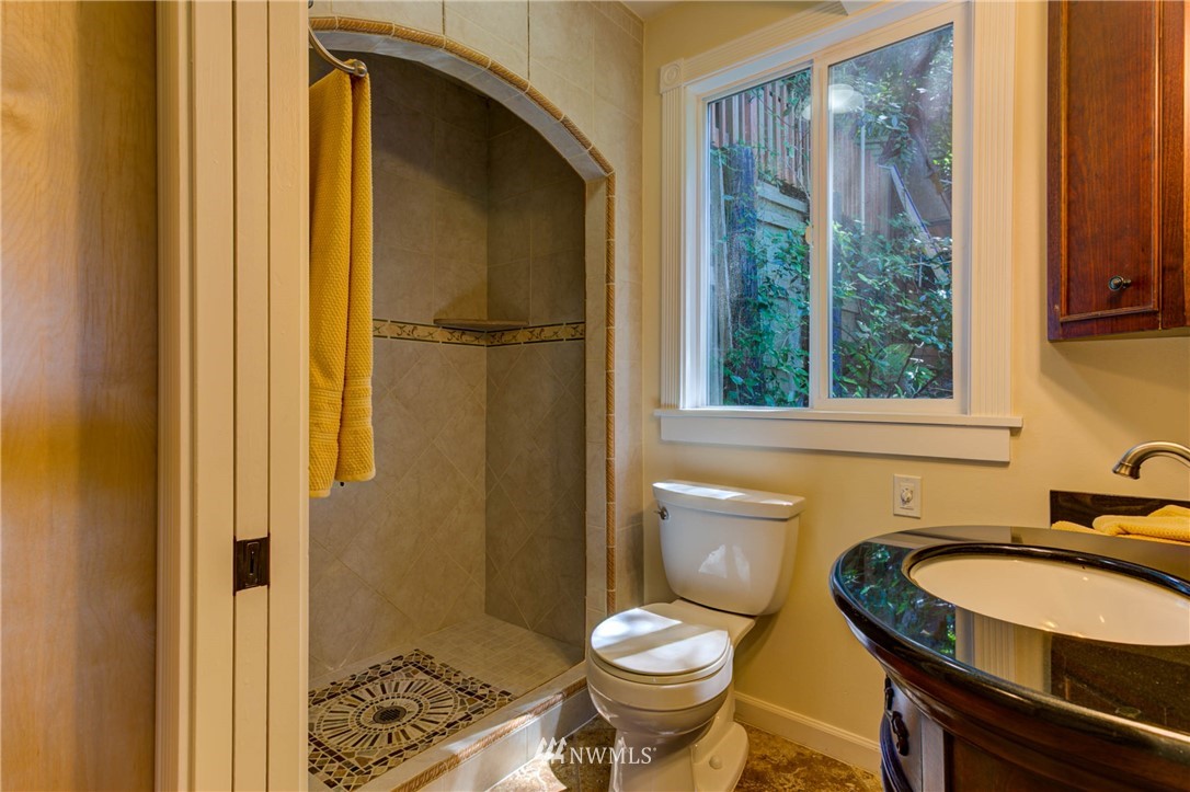 4429 Southwest Rose Street Seattle, WA 98136 - Photo 19 of 25 Gallery Image 19
