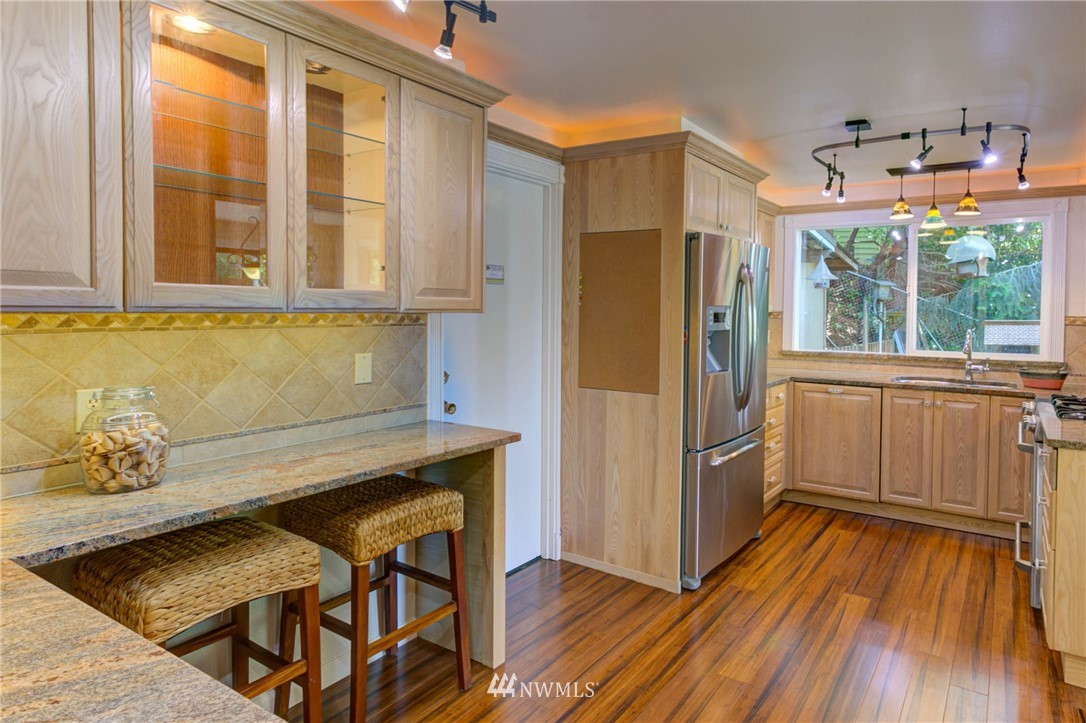 4429 Southwest Rose Street Seattle, WA 98136 - Photo 10 of 25 Gallery Image 10