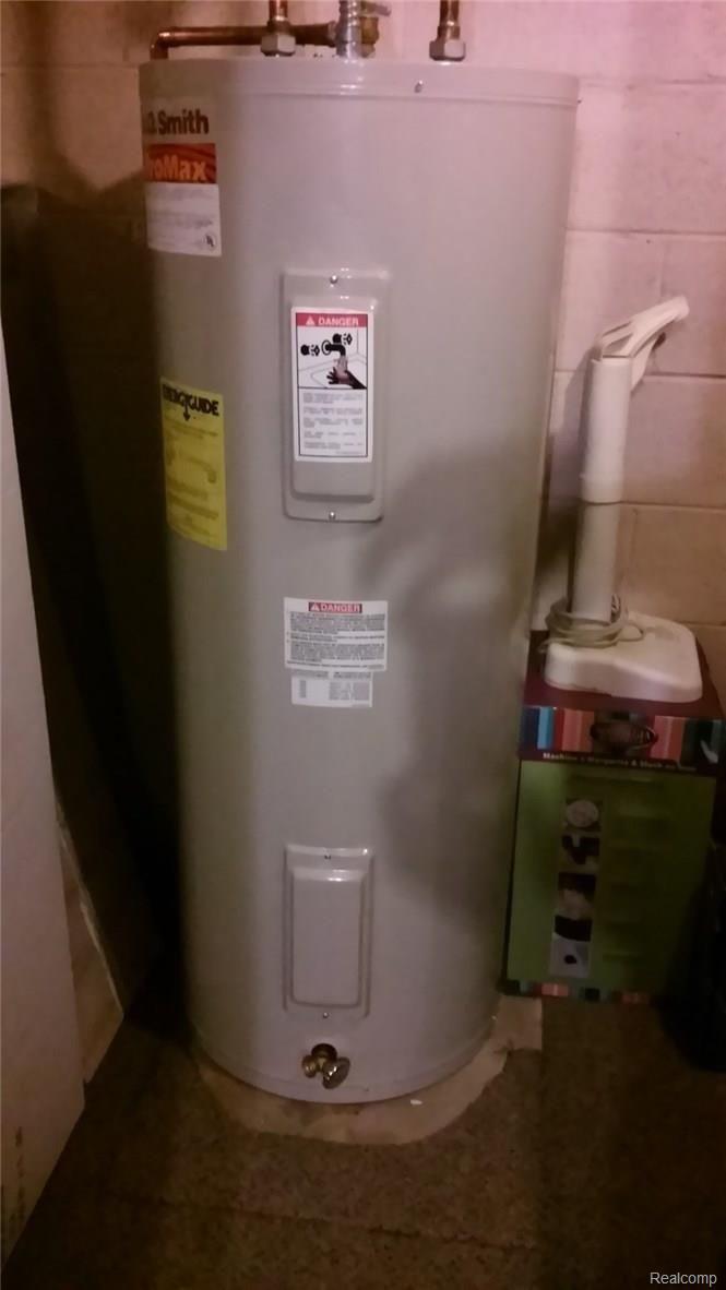 10152 Byron Road Howell, MI 48855 - Photo 16 of 29 10152Byron Water Heater.jpg