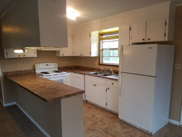 26442 Marina Road Orange Beach, AL 36561 - Photo 3 of 7 kitchen