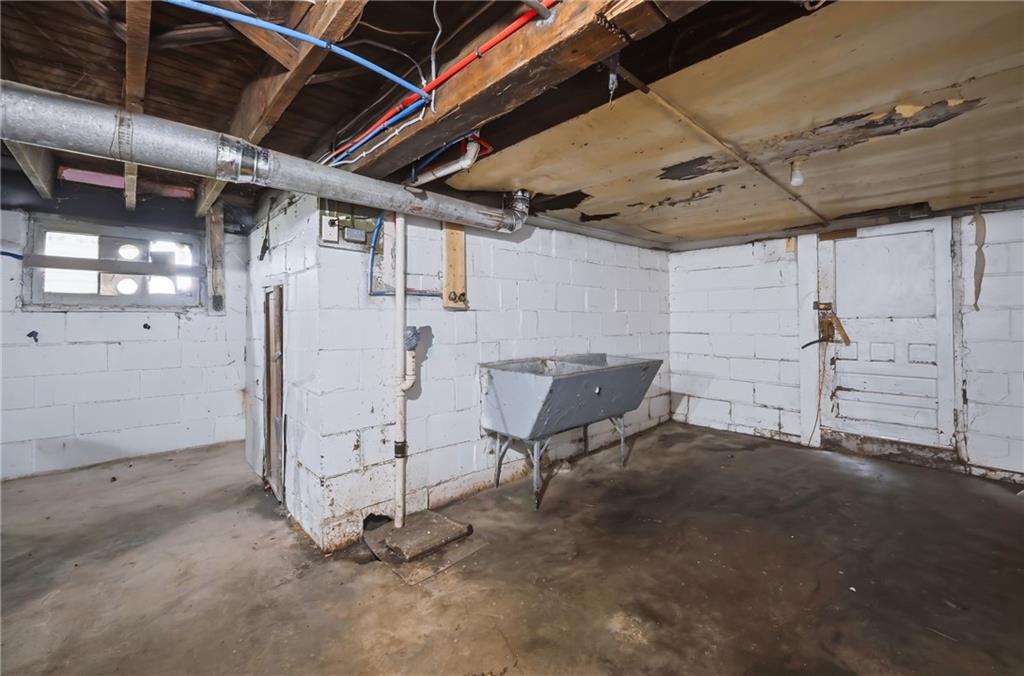 1016 Hamilton Avenue Farrell, PA 16121 - Photo 31 of 35 Gallery Image 31
