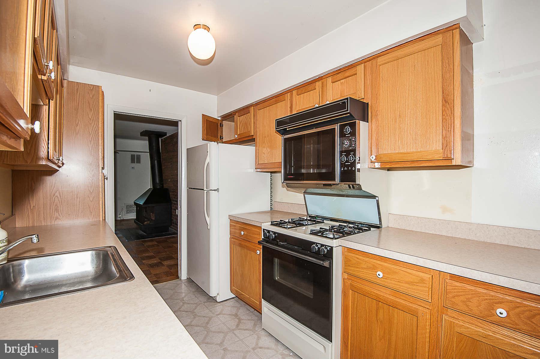5253 West Running Brook Road, Unit 301 Columbia, MD 21044 - Photo 3 of 21 Kitchen