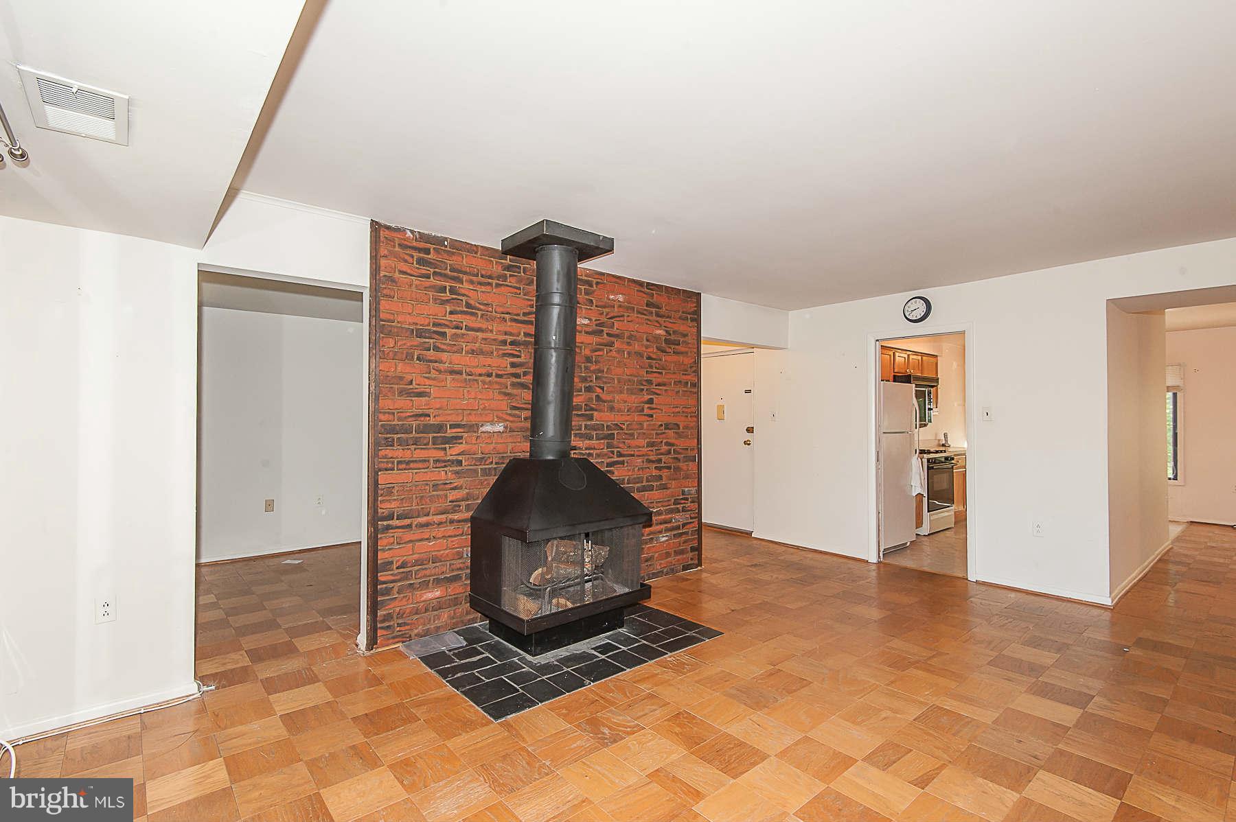 5253 West Running Brook Road, Unit 301 Columbia, MD 21044 - Photo 7 of 21 Living Room