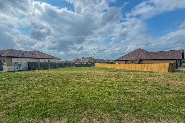 $80,000 | 169 Greg Lane, Jarrell, TX 76537