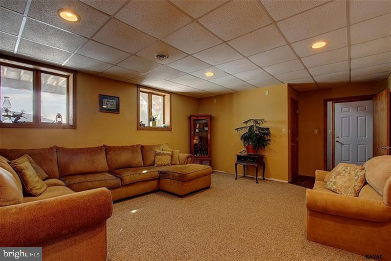 5764 Mountain Road Dover, PA 17315 - Photo 18 of 36