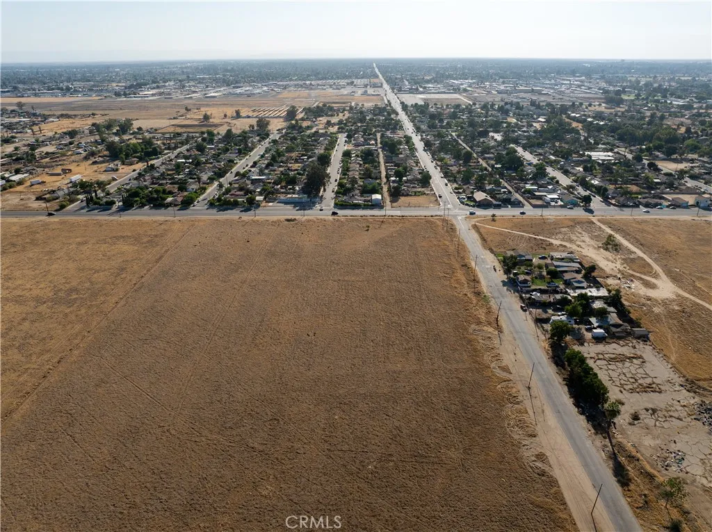 0 Watts Bakersfield, CA 93307 - Photo 14 of 19 a view of a city