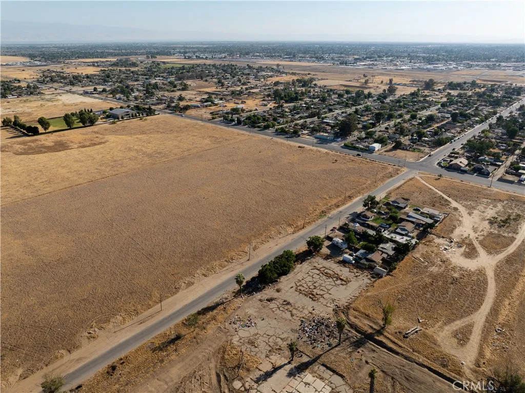 0 Watts Bakersfield, CA 93307 - Photo 16 of 19 an aerial view of a house