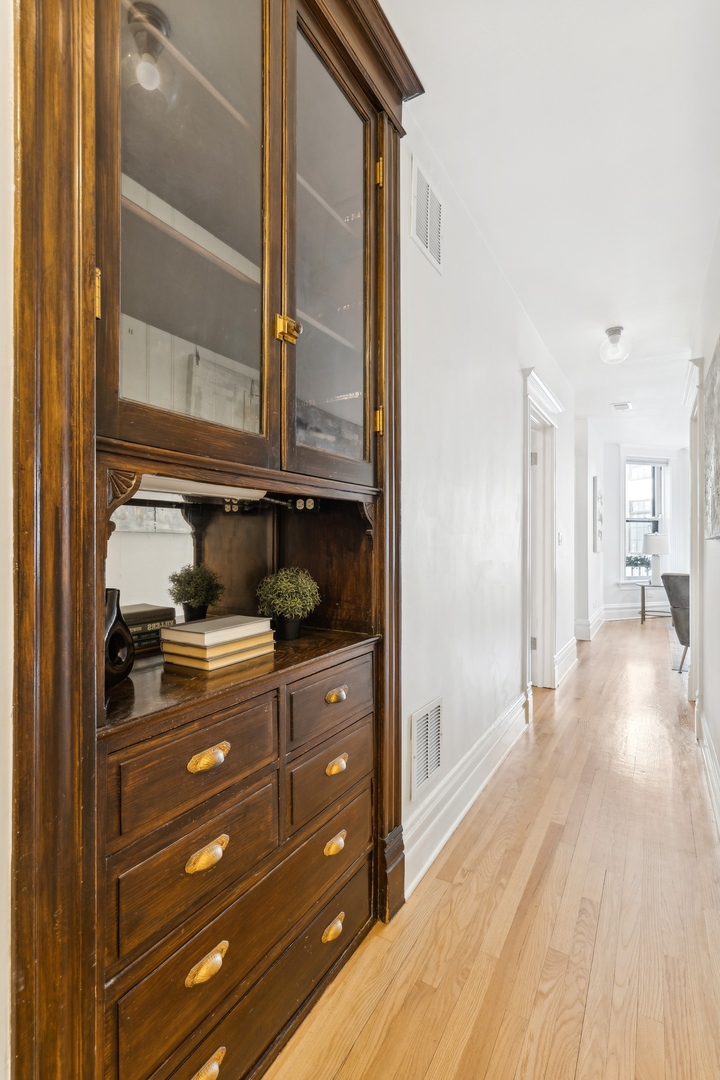 1221 West Draper Street, Unit 1 Chicago, IL 60614 - Photo 13 of 24