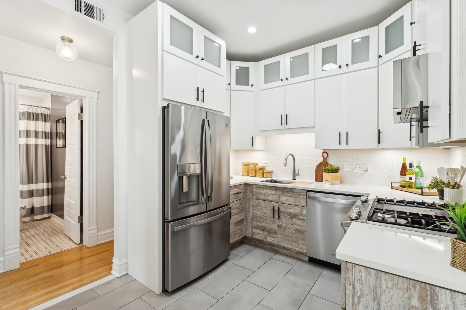 1221 West Draper Street, Unit 1 Chicago, IL 60614 - Photo 16 of 24