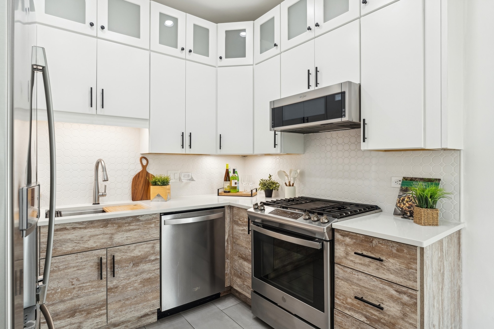 1221 West Draper Street, Unit 1 Chicago, IL 60614 - Photo 17 of 24