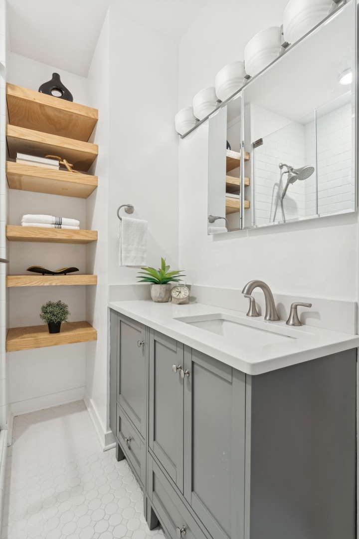 1221 West Draper Street, Unit 1 Chicago, IL 60614 - Photo 9 of 24