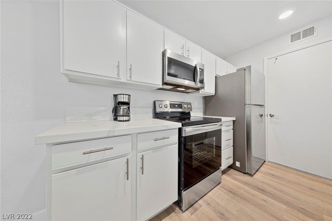 2300 East Silverado Ranch Boulevard, Unit 2040 Las Vegas, NV 89123 - Photo 10 of 29