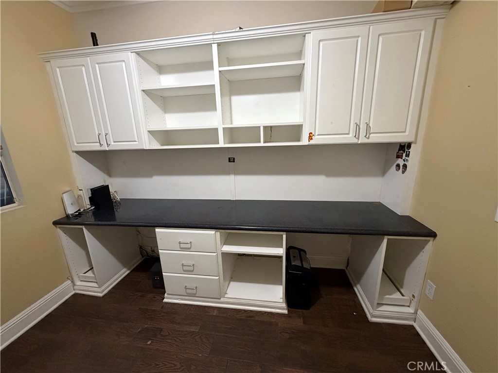 32044 Cypress Way Castaic, CA 91384 - Photo 12 of 59 a room with a table and a window