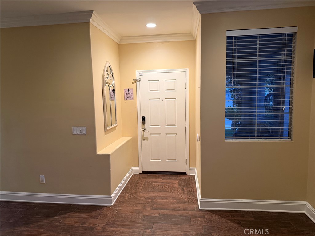 32044 Cypress Way Castaic, CA 91384 - Photo 4 of 59 View from great room toward front entry