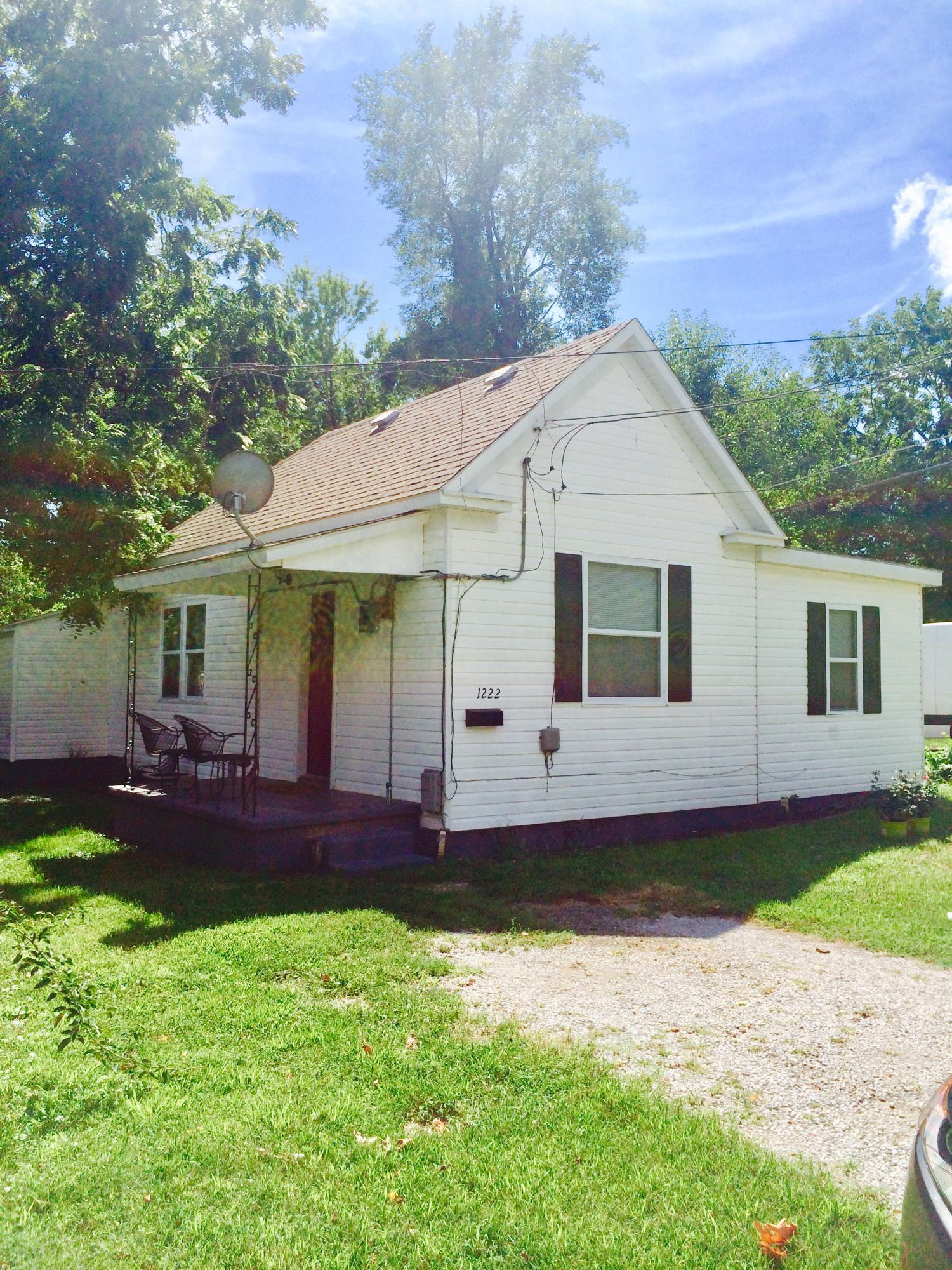 1222 East Scott Street Springfield, MO 65802 - Photo 1 of 1 IMG_3567