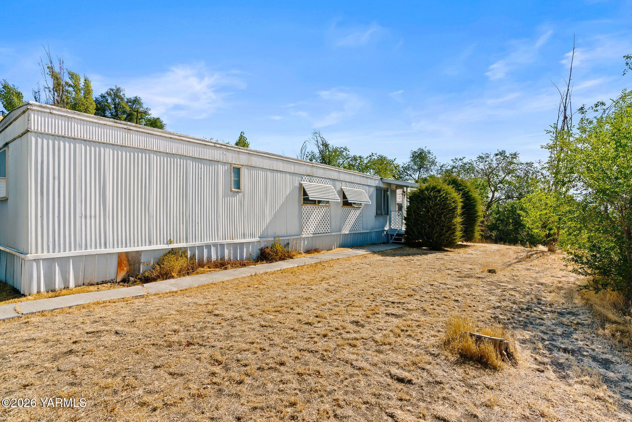 601 Collins Road Selah, WA 98942 - Photo 10 of 26 601 Collins Rd-10