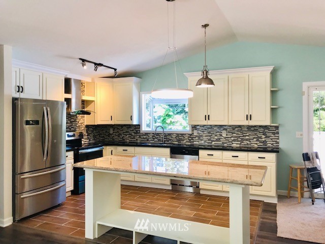 14136 148th Place Southeast Renton, WA 98059 - Photo 12 of 25
