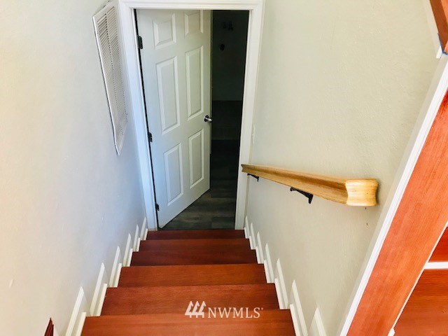 14136 148th Place Southeast Renton, WA 98059 - Photo 9 of 25