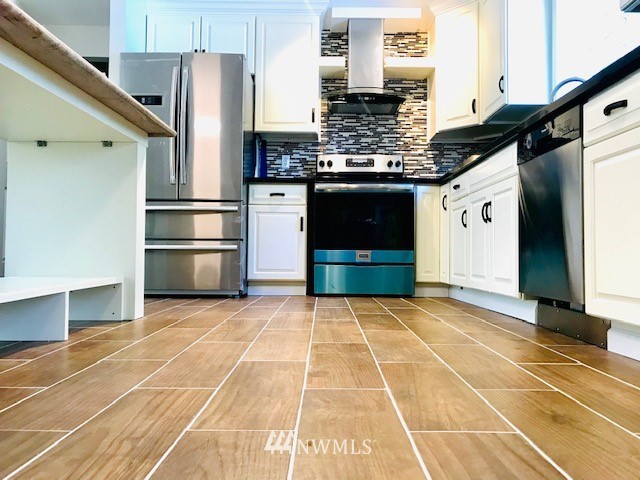 14136 148th Place Southeast Renton, WA 98059 - Photo 10 of 25