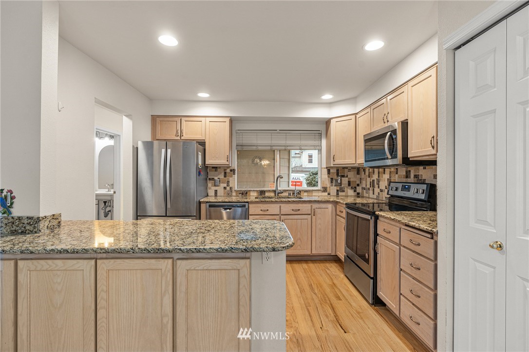 18818 19th Drive Southeast Bothell, WA 98012 - Photo 12 of 37 Gallery Image 12