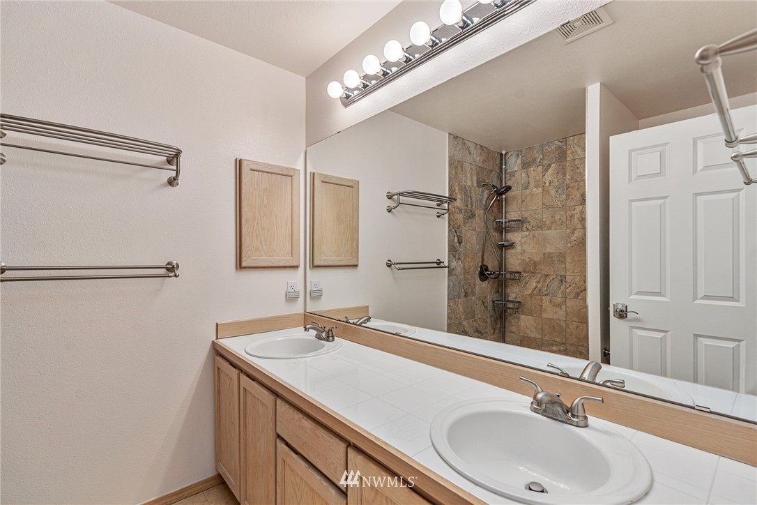 18818 19th Drive Southeast Bothell, WA 98012 - Photo 25 of 37 Gallery Image 25