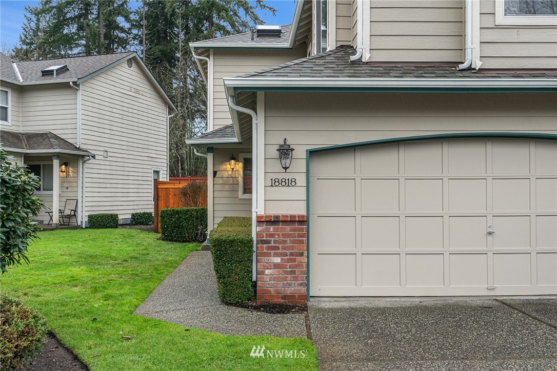 18818 19th Drive Southeast Bothell, WA 98012 - Photo 3 of 37 Gallery Image 3